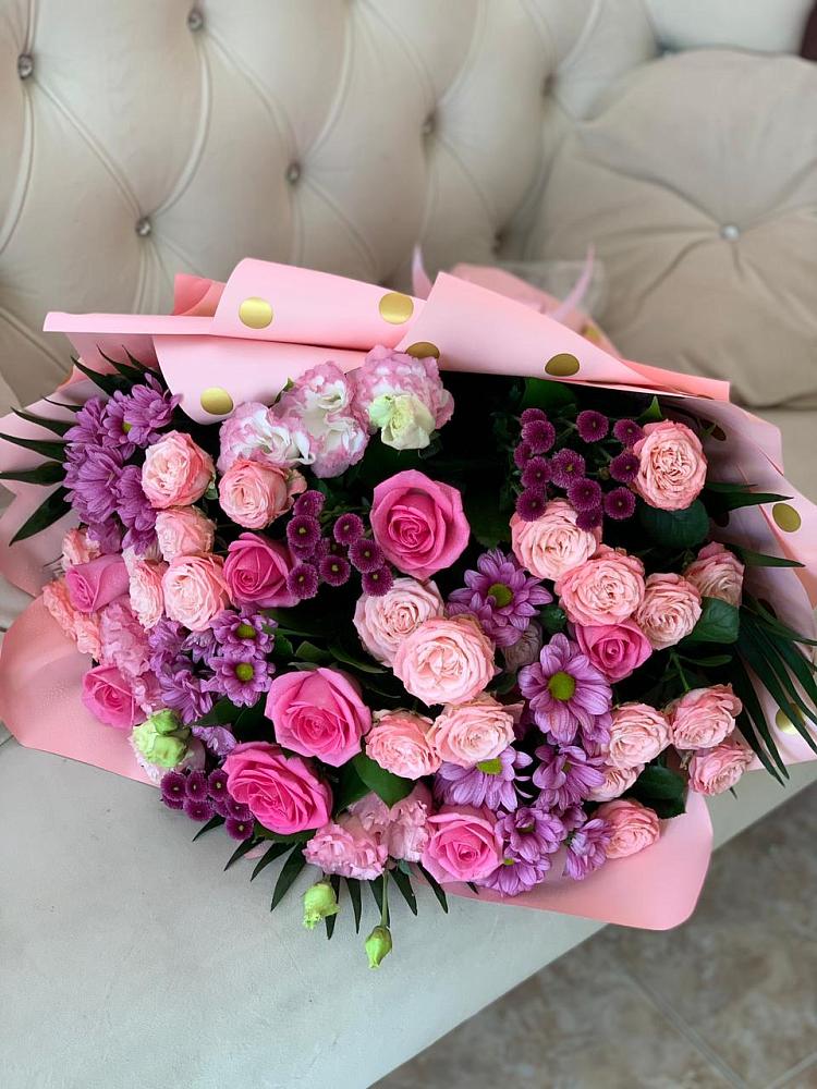 Букет цветов из: Хризантемы, Розы и Лизиантусы в Турыгино