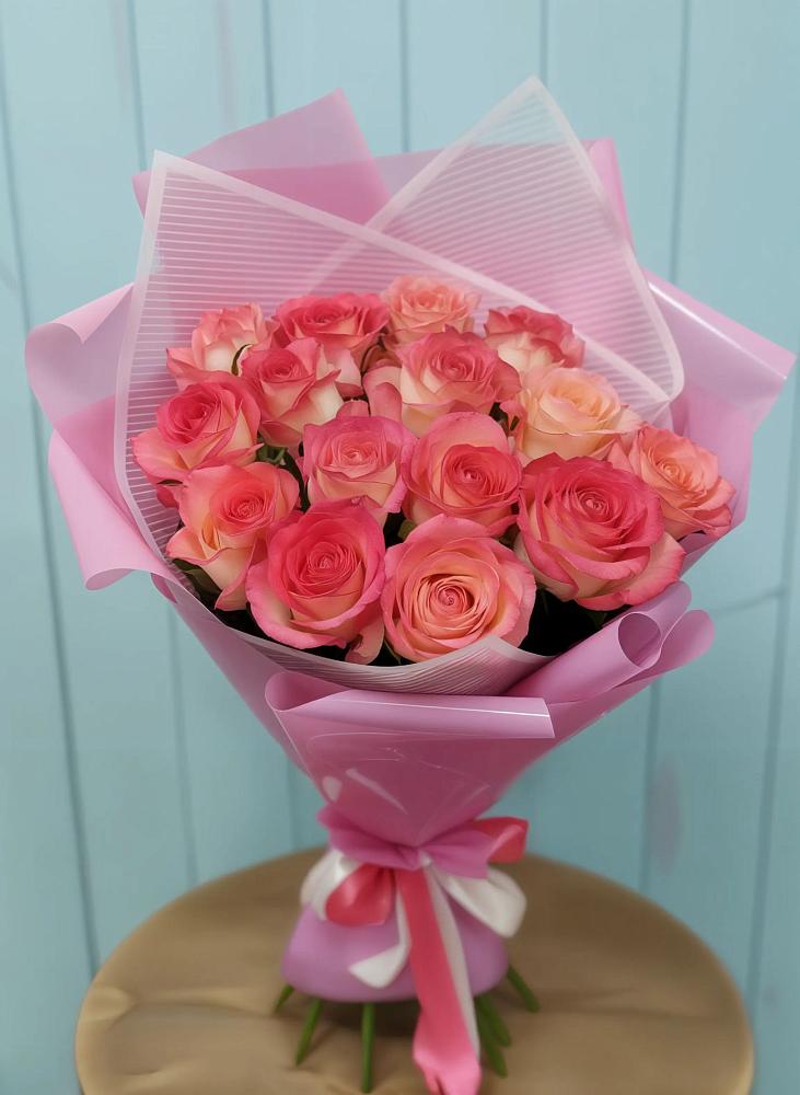 Букет 15 Розовых роз Равель в Турыгино