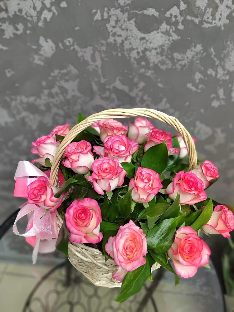 Цветочная композиция из Розы в корзине в Турыгино
