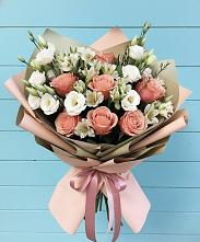 Букет цветов из:  Розы, Альстромерии и Лизиантусы #REPLACE_PRED# Турыгино