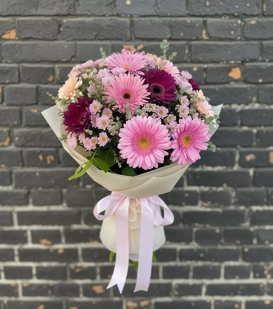 Букет цветов из: Герберы и Хризантемы в Турыгино