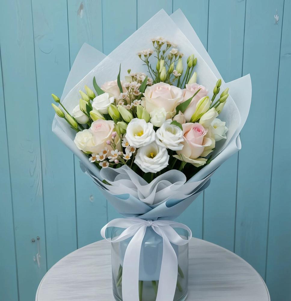 Букет цветов из: Розы и Лизиантусы в Турыгино