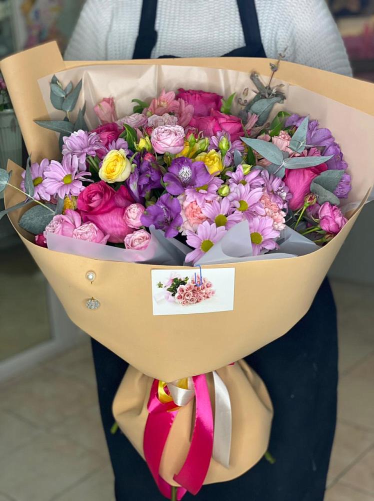 Букет цветов из: Хризантемы, Гвоздики и Альстромерии в Турыгино