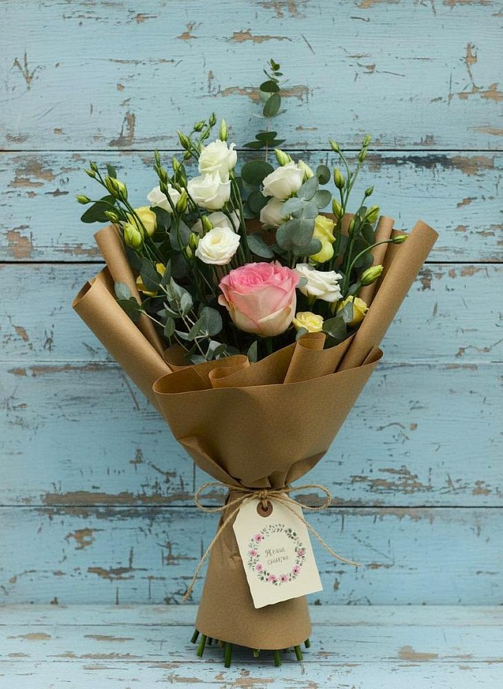 Букет цветов из: Розы и Лизиантусы в Турыгино