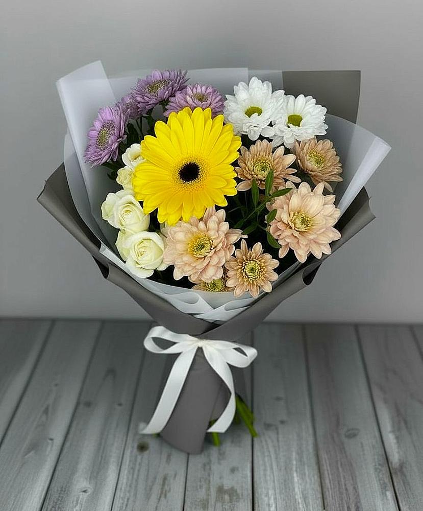 Букет цветов из: Розы, Герберы и Хризантемы в Турыгино
