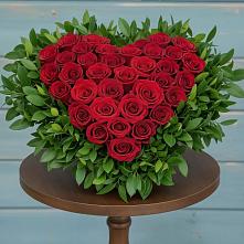 Цветочная композиция из Розы в виде сердца в Турыгино