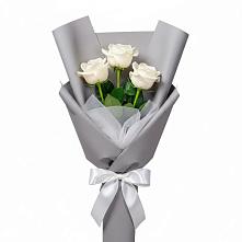 Букет 3 белые розы в Турыгино