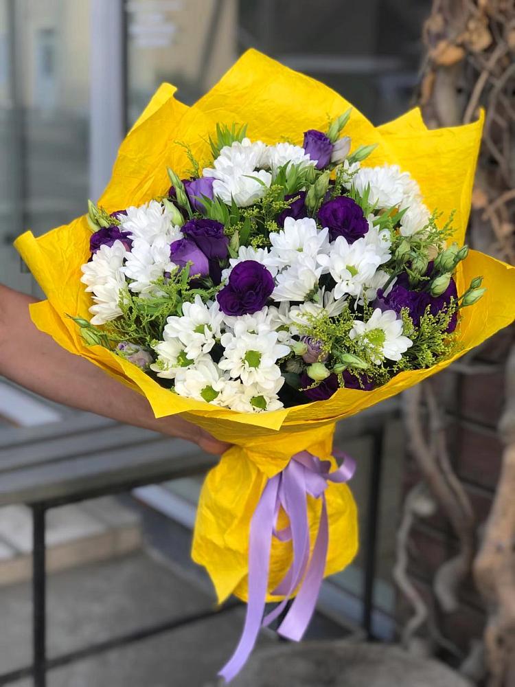 Букет цветов из: Ирисы, Хризантемы и Ромашки в Турыгино