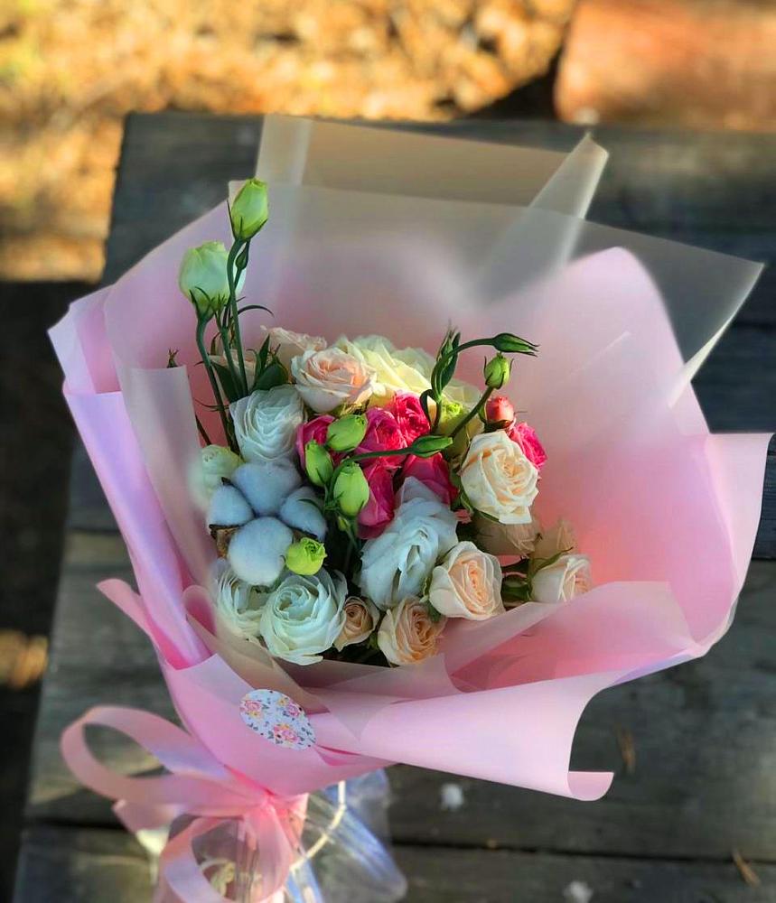 Букет цветов из: Розы и Лизиантусы в Турыгино