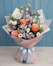 Букет цветов из:  Лизиантусы, Розы, Альстромерии и Гипсофила #REPLACE_PRED# Турыгино