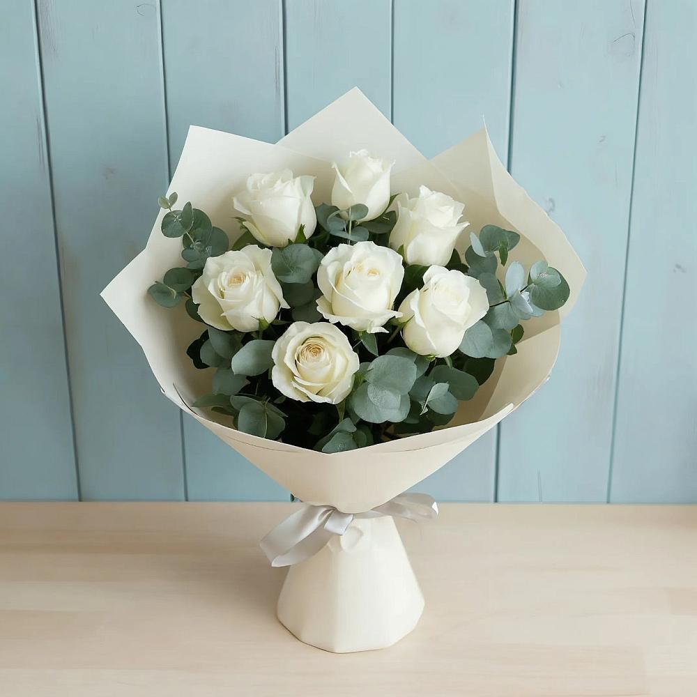 Букет Белые розы в Эвкалипте в Турыгино