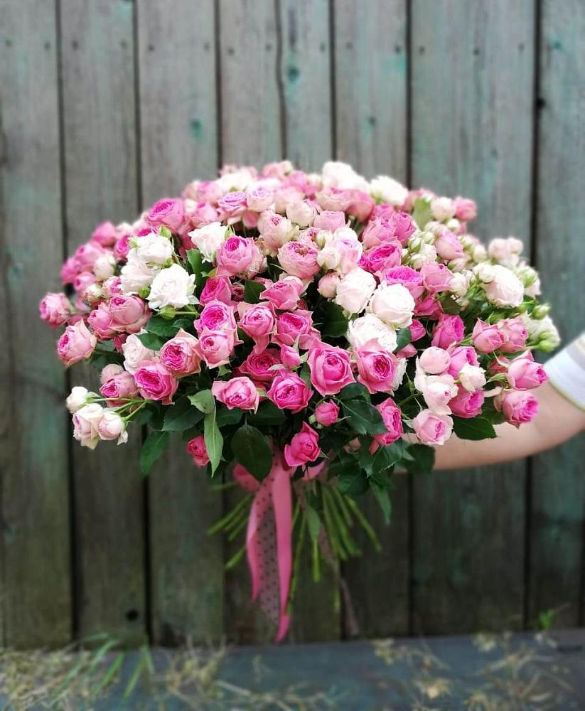 Букет Розовые кустовые розы Натали и Лав Лидия в Турыгино