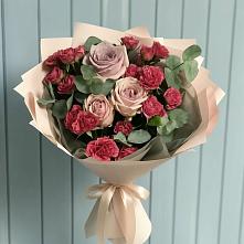Букет цветов из:  Гвоздики и Розы в Турыгино