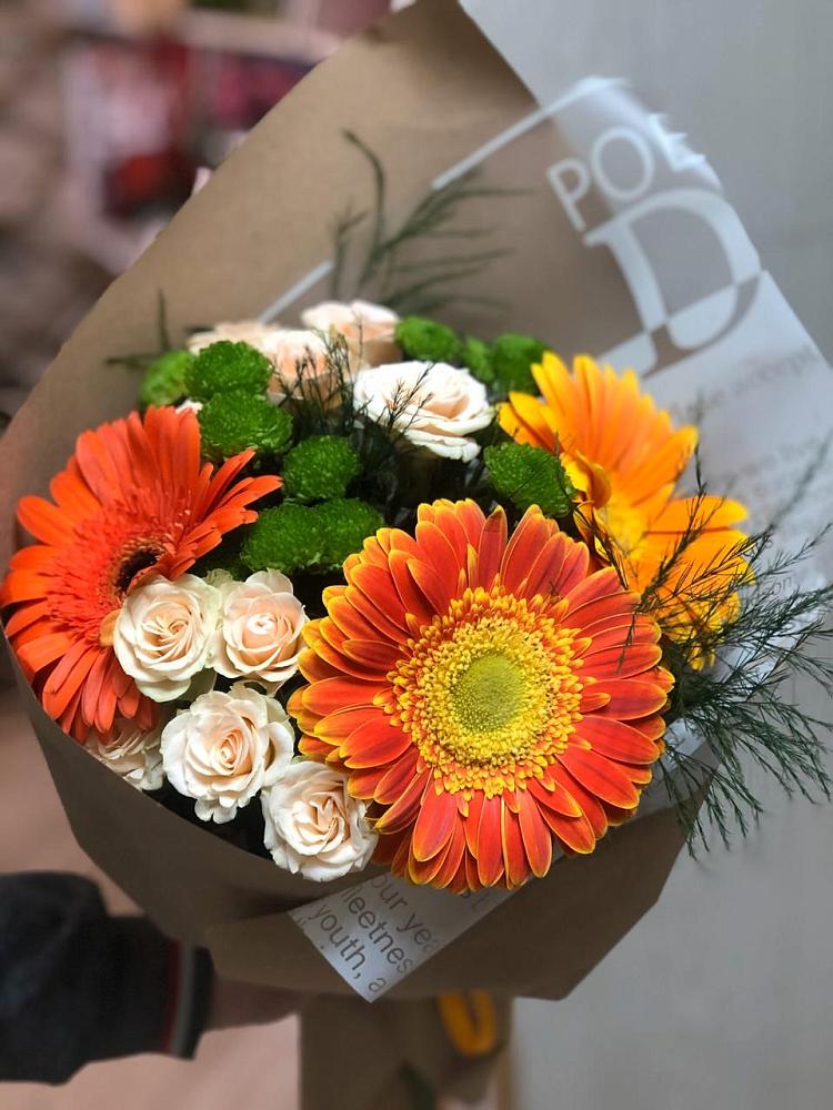 Букет цветов из: Герберы, Хризантемы и Розы в Турыгино