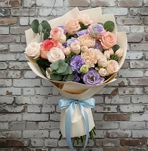 Букет цветов из:  Розы, Лизиантусы и Гвоздики в Турыгино