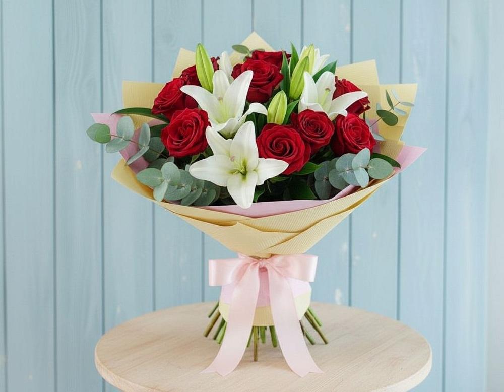 Букет цветов из: Лилии и Розы в Турыгино